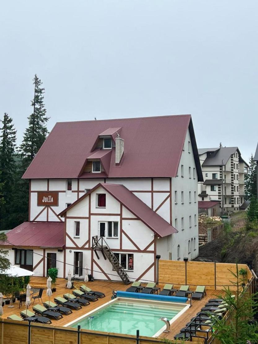 Julia Hotel Dragobrat Exterior photo